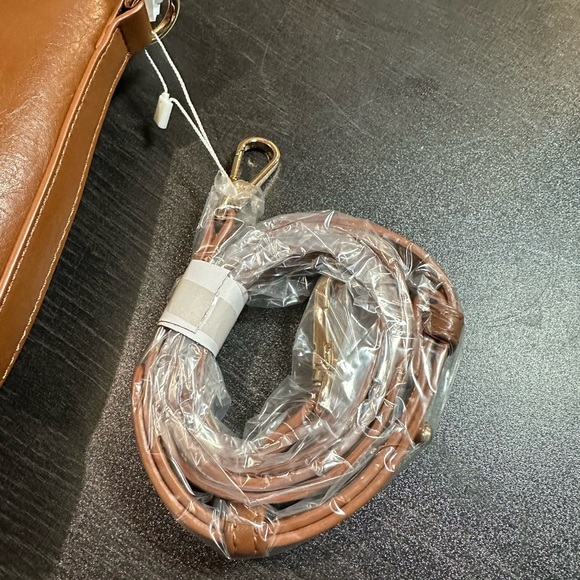 Charinut Crossbody bag - new with tags - Picture 6 of 6